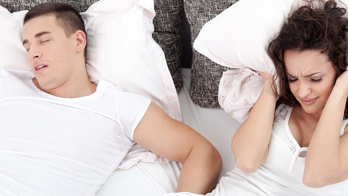 La apnea del sueño y los ronquidos tienen una solución eficaz
