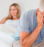 ¿Por qué disminuye el deseo sexual de los hombres con la edad? ¿Hay solución?