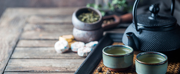 Té verde, rico en catequinas y antioxidantes