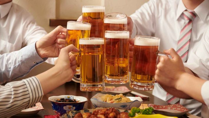 Cerveza sin alcohol: beneficios, riesgos y recomendaciones